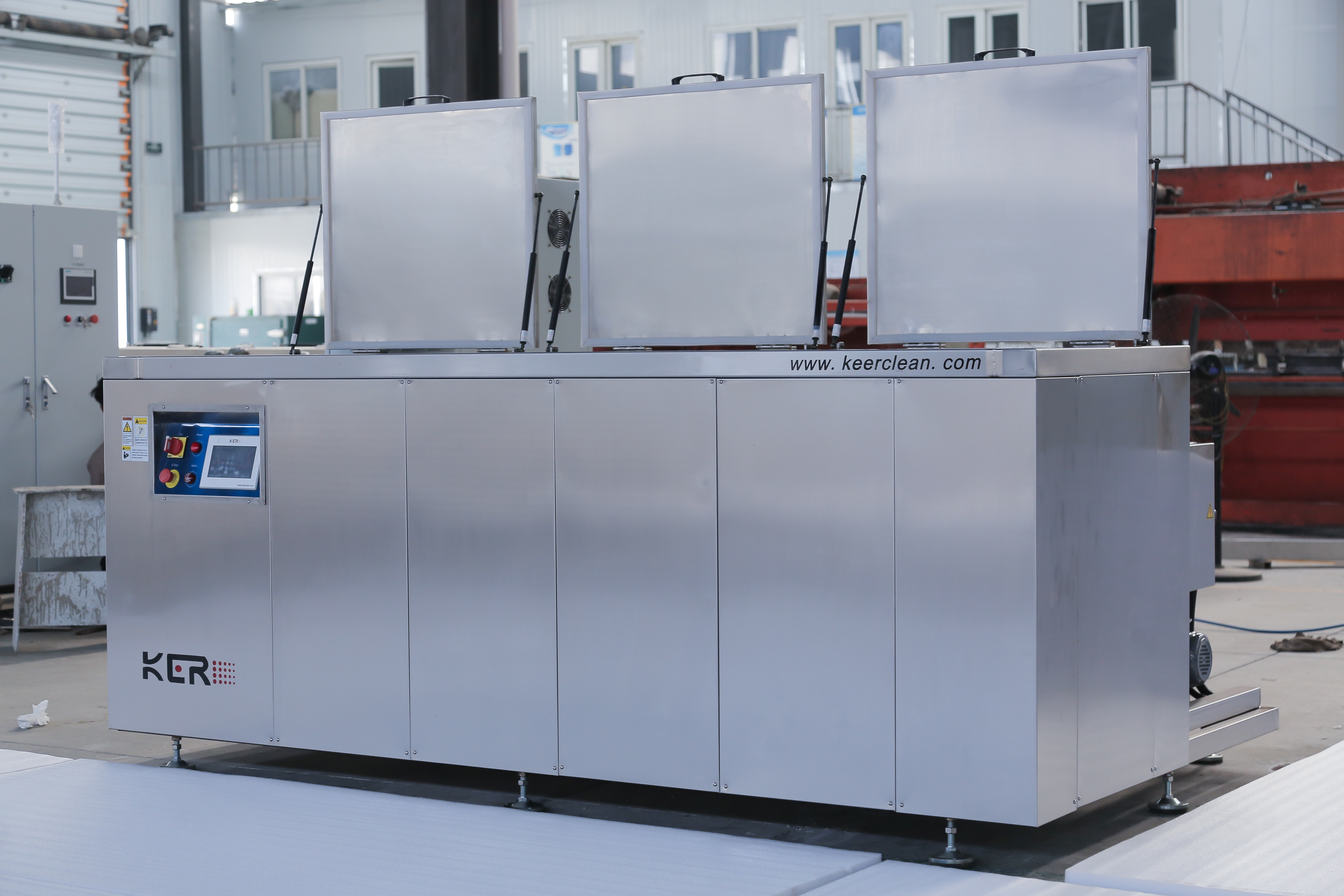 單工位旋轉噴淋清洗機：定制級厚材做工，重污凈洗不晃不變形，耐用十年